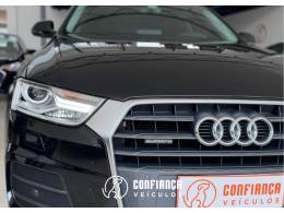 AUDI - Q3 - 2017/2018 - Preta - R$ 129.900,00