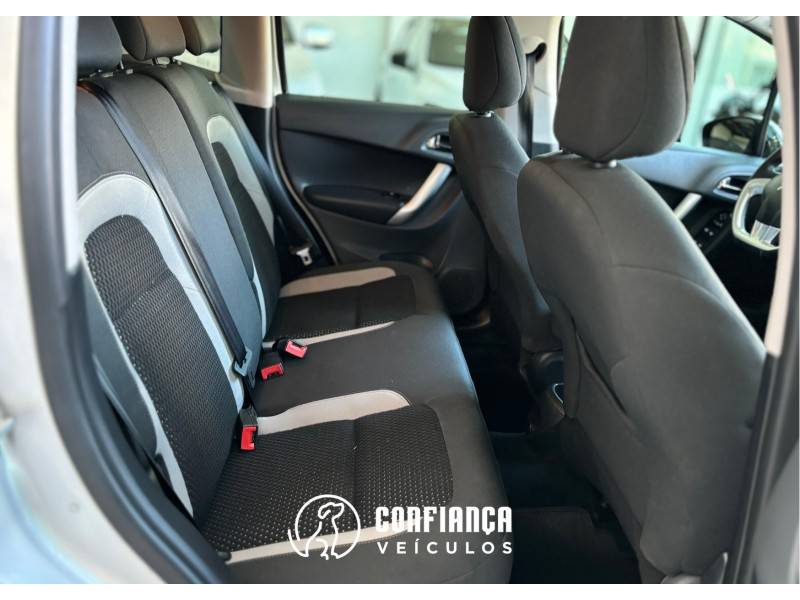 CITROËN - C3 - 2012/2013 - Prata - R$ 38.900,00