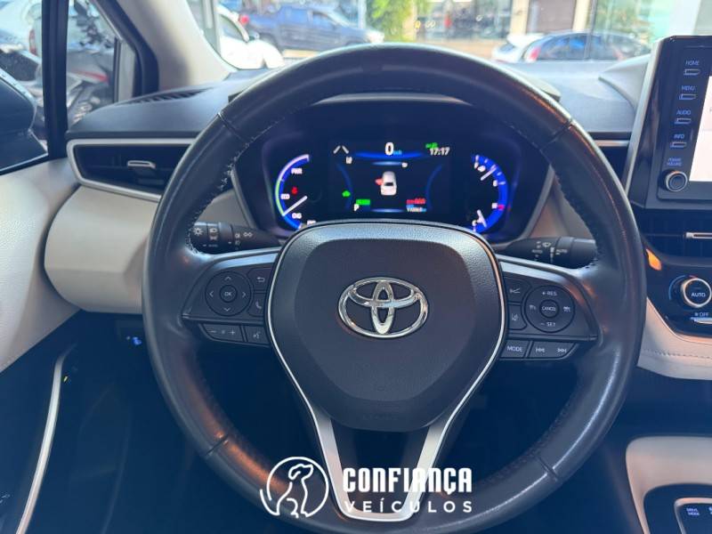 TOYOTA - COROLLA - 2020/2020 - Branca - R$ 132.900,00