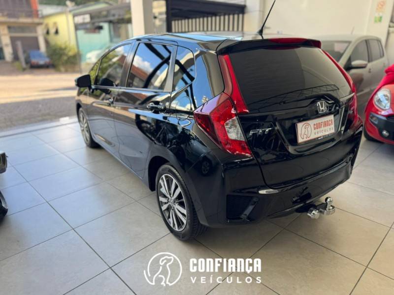 HONDA - FIT - 2015/2016 - Preta - R$ 69.900,00