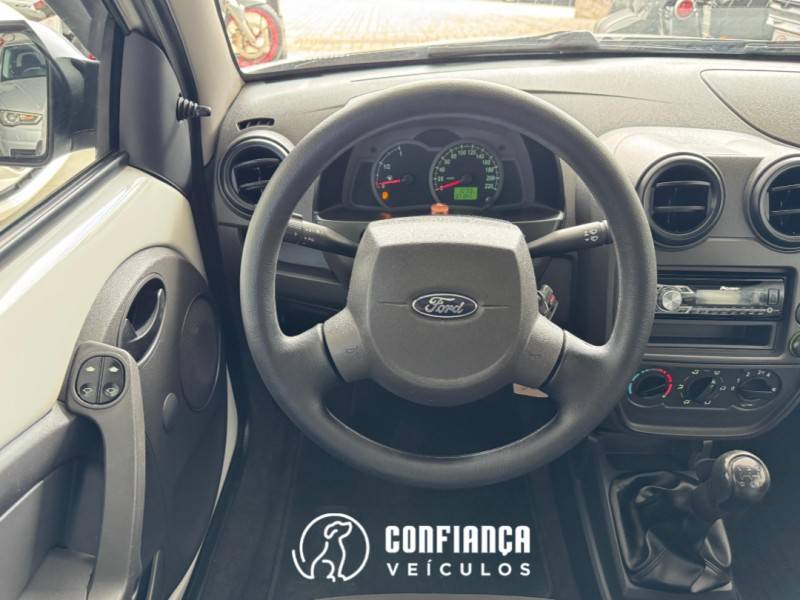 FORD - KA - 2008/2009 - Branca - R$ 22.900,00