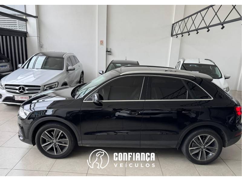 AUDI - Q3 - 2017/2018 - Preta - R$ 129.900,00