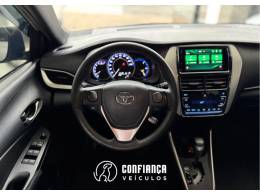 TOYOTA - YARIS - 2020/2021 - Prata - R$ 84.900,00