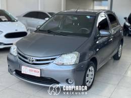 TOYOTA - ETIOS - 2015/2015 - Cinza - R$ 45.900,00