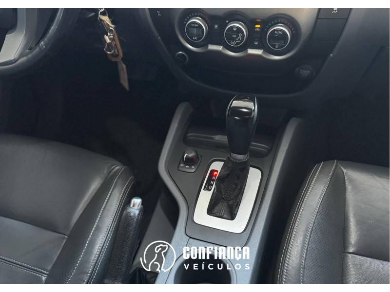 FORD - RANGER - 2012/2013 - Branca - R$ 99.900,00