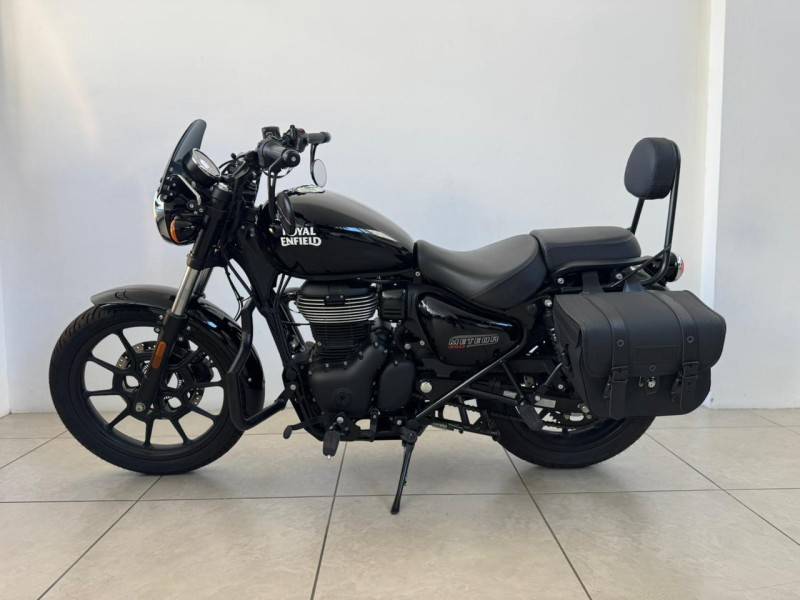 ROYAL ENFIELD - METEOR FIREBALL RED - 2025/2025 - Preta - R$ 22.900,00