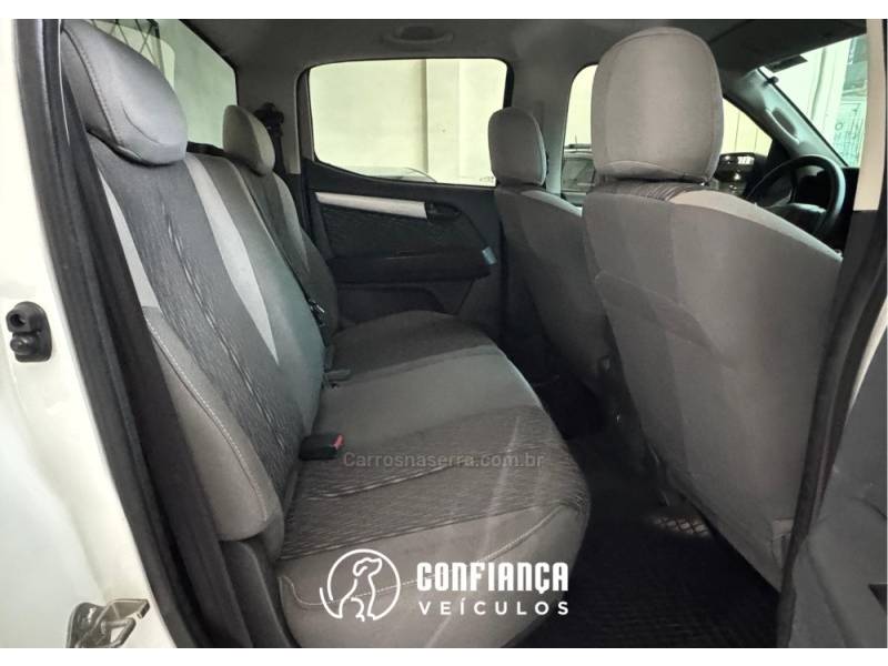 CHEVROLET - S10 - 2014/2015 - Branca - R$ 106.900,00