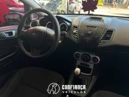 FORD - FIESTA - 2014/2015 - Vermelha - R$ 46.900,00