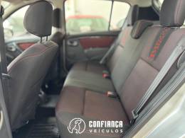 RENAULT - SANDERO - 2013/2014 - Prata - R$ 44.900,00