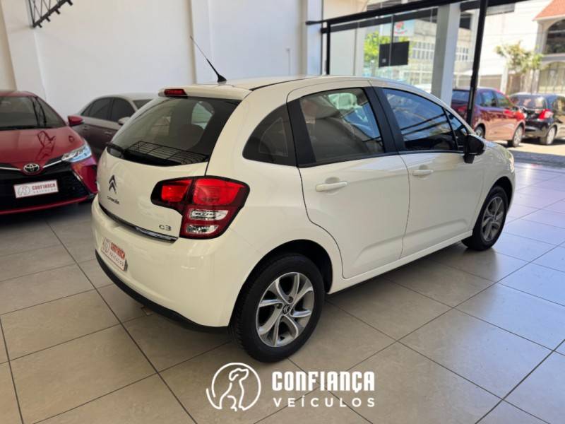 CITROËN - C3 - 2014/2015 - Branca - R$ 44.900,00