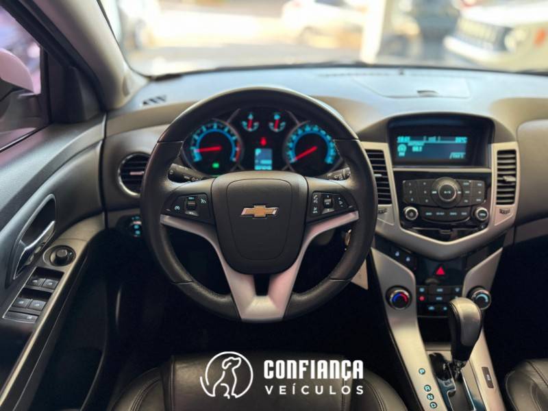 CHEVROLET - CRUZE - 2015/2015 - Branca - R$ 65.900,00