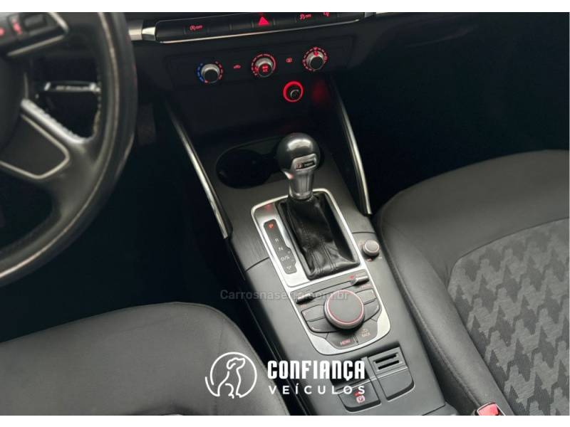 AUDI - A3 - 2014/2014 - Prata - R$ 74.900,00