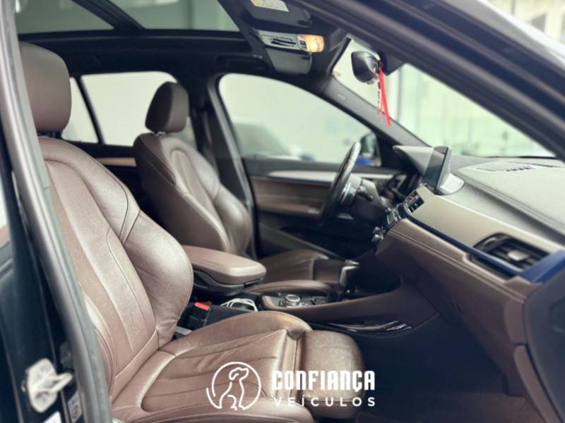 BMW - X1 - 2020/2021 - Preta - R$ 209.900,00
