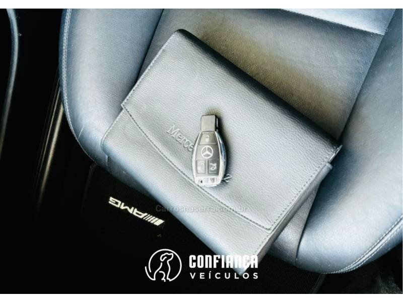 MERCEDES-BENZ - C 250 - 2013/2014 - Branca - R$ 99.900,00
