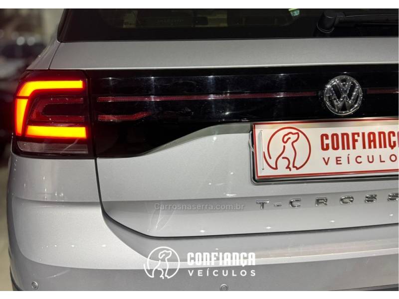 VOLKSWAGEN - T-CROSS - 2021/2021 - Prata - R$ 95.900,00