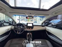 TOYOTA - COROLLA - 2020/2020 - Branca - R$ 132.900,00