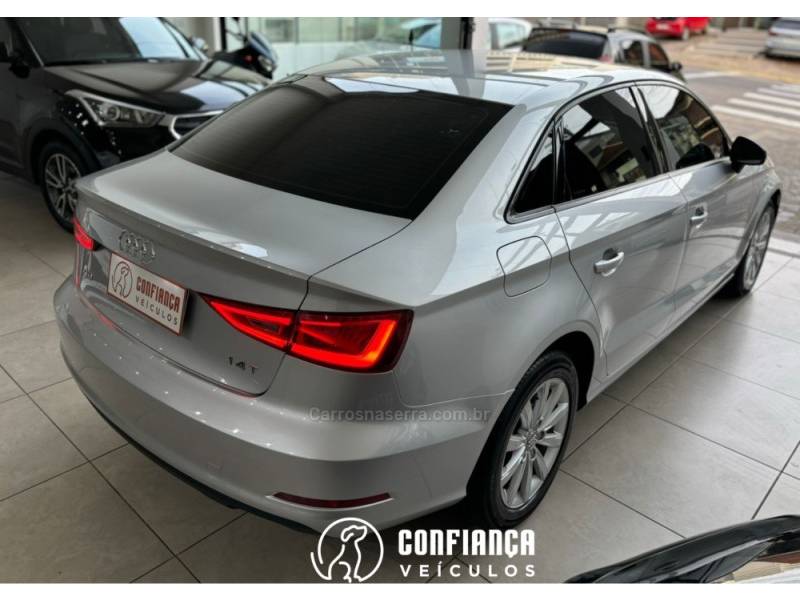 AUDI - A3 - 2014/2014 - Prata - R$ 74.900,00