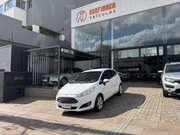 FORD - FIESTA - 2014/2015 - Branca - R$ 45.900,00