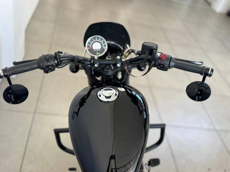 ROYAL ENFIELD - METEOR FIREBALL RED - 2025/2025 - Preta - R$ 22.900,00