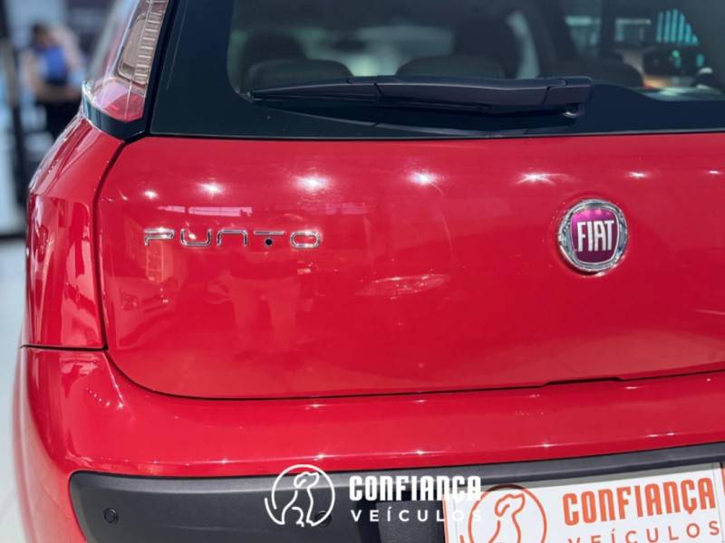FIAT - PUNTO - 2014/2015 - Vermelha - R$ 45.500,00