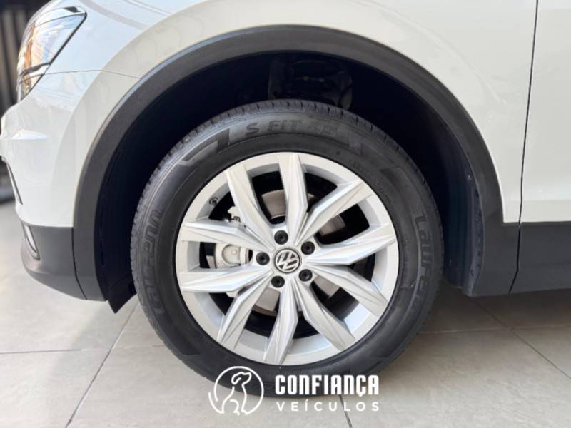 VOLKSWAGEN - TIGUAN - 2018/2019 - Branca - R$ 119.900,00