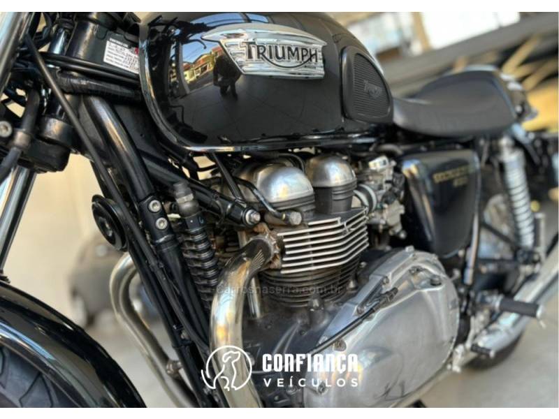 TRIUMPH - THRUXTON - 2014/2014 - Preta - R$ 28.900,00