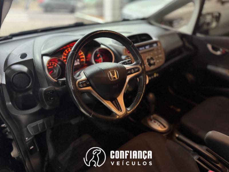 HONDA - FIT - 2009/2009 - Preta - R$ 46.900,00
