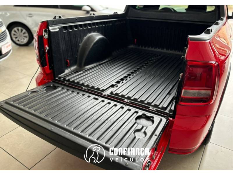 VOLKSWAGEN - SAVEIRO - 2021/2021 - Vermelha - R$ 66.900,00