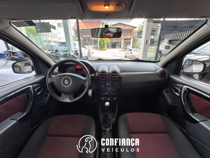 RENAULT - SANDERO - 2013/2014 - Prata - R$ 44.900,00