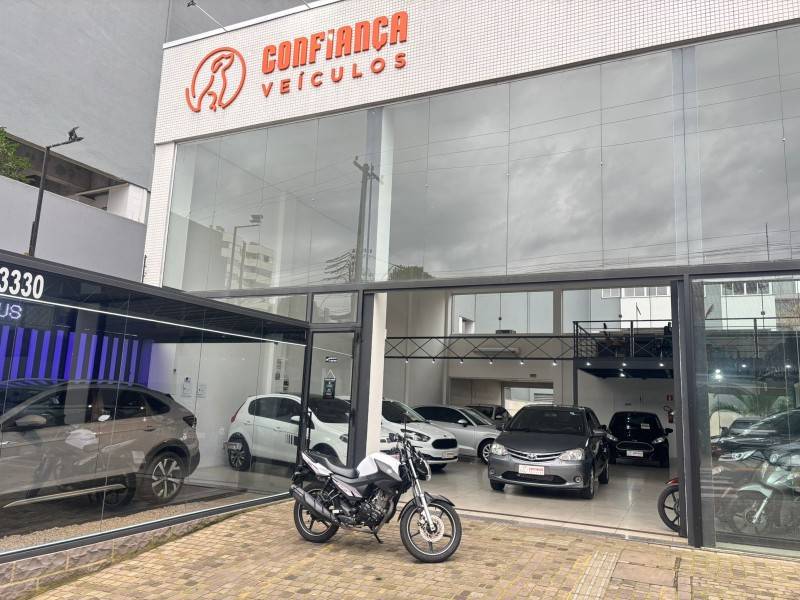 YAMAHA - YBR - 2022/2023 - Branca - R$ 16.200,00