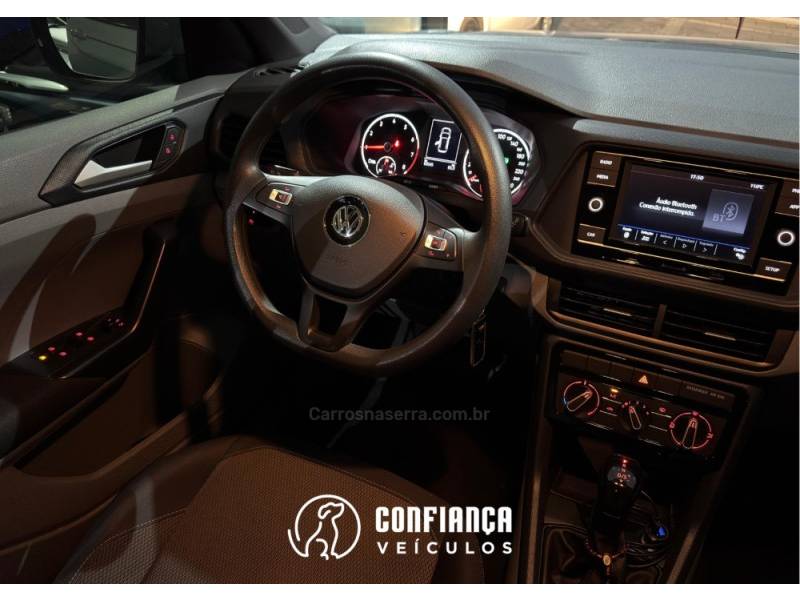 VOLKSWAGEN - T-CROSS - 2021/2021 - Prata - R$ 95.900,00