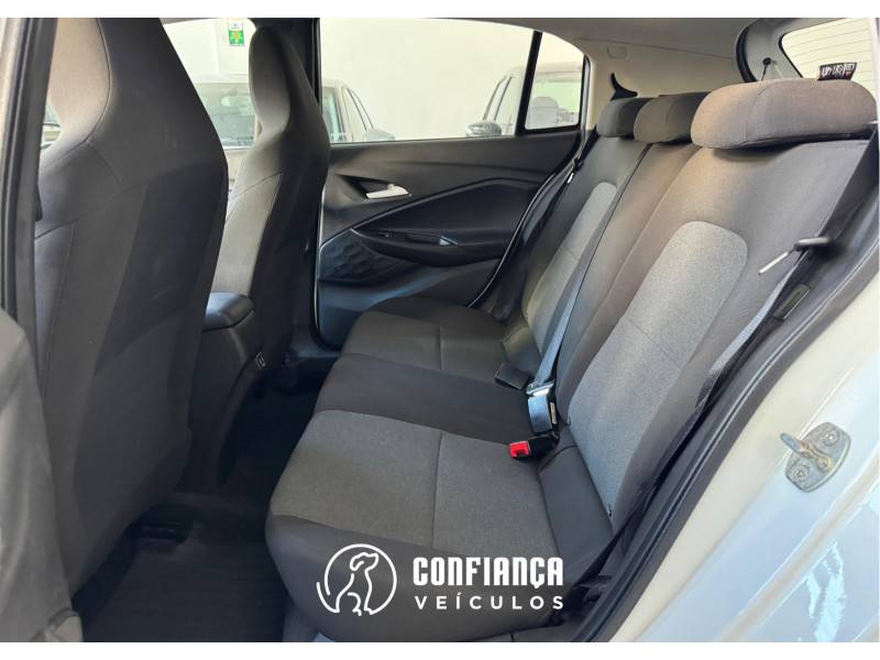 CHEVROLET - ONIX - 2020/2020 - Branca - R$ 65.900,00