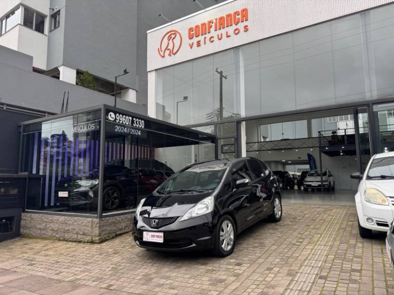 HONDA - FIT - 2009/2009 - Preta - R$ 46.900,00