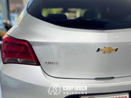 CHEVROLET - ONIX - 2018/2019 - Prata - R$ 62.900,00