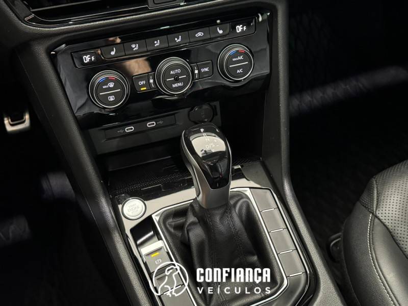 VOLKSWAGEN - TAOS - 2022/2022 - Branca - R$ 151.900,00