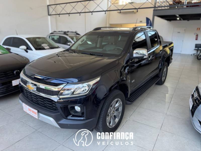 CHEVROLET - S10 - 2021/2022 - Azul - R$ 175.900,00