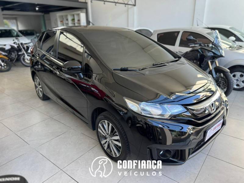 HONDA - FIT - 2015/2016 - Preta - R$ 69.900,00