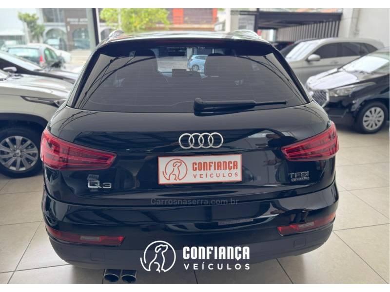 AUDI - Q3 - 2017/2018 - Preta - R$ 129.900,00