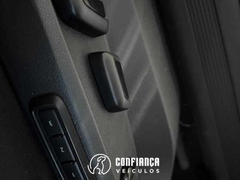 VOLKSWAGEN - TIGUAN - 2018/2019 - Branca - R$ 119.900,00