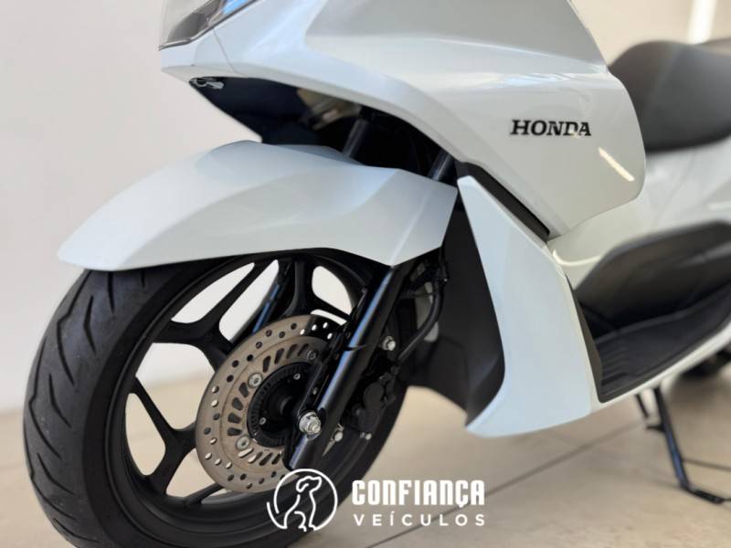 HONDA - PCX - 2023/2023 - Branca - R$ 20.900,00