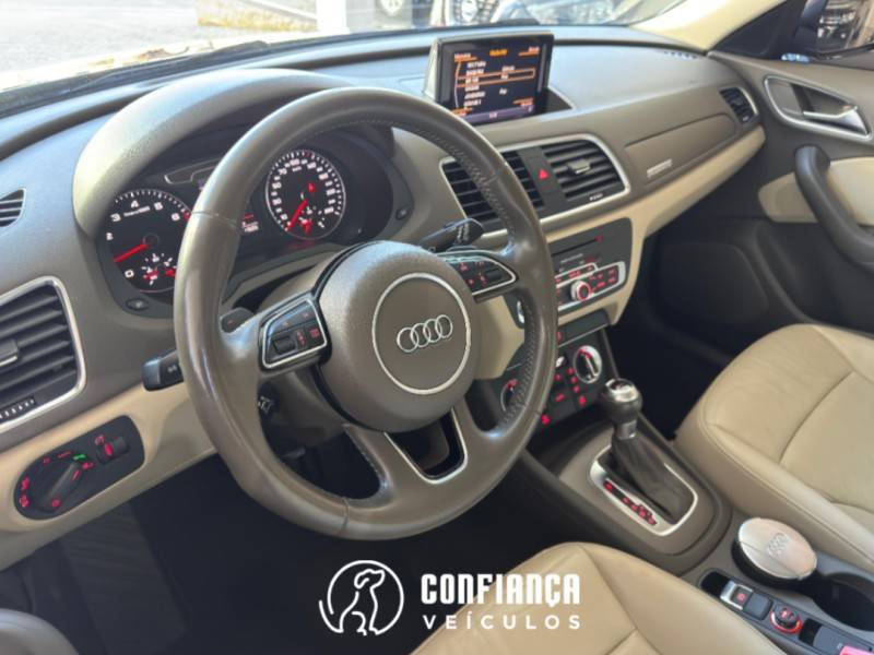 AUDI - Q3 - 2014/2015 - Preta - R$ 89.900,00