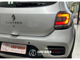 RENAULT - SANDERO - 2018/2019 - Prata - R$ 54.900,00