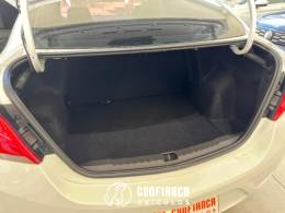 CHEVROLET - ONIX - 2021/2021 - Branca - R$ 66.900,00