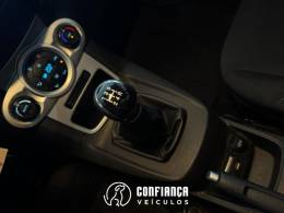 FORD - FIESTA - 2014/2015 - Branca - R$ 45.900,00