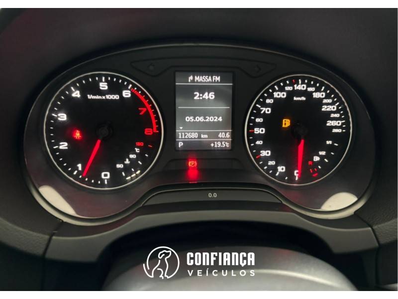 AUDI - A3 - 2014/2014 - Prata - R$ 74.900,00