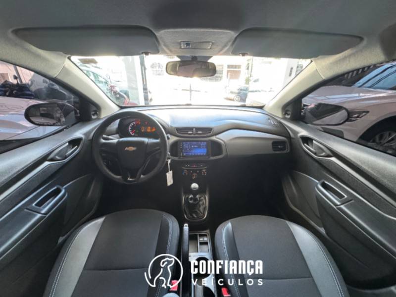 CHEVROLET - ONIX - 2021/2021 - Branca - R$ 66.900,00