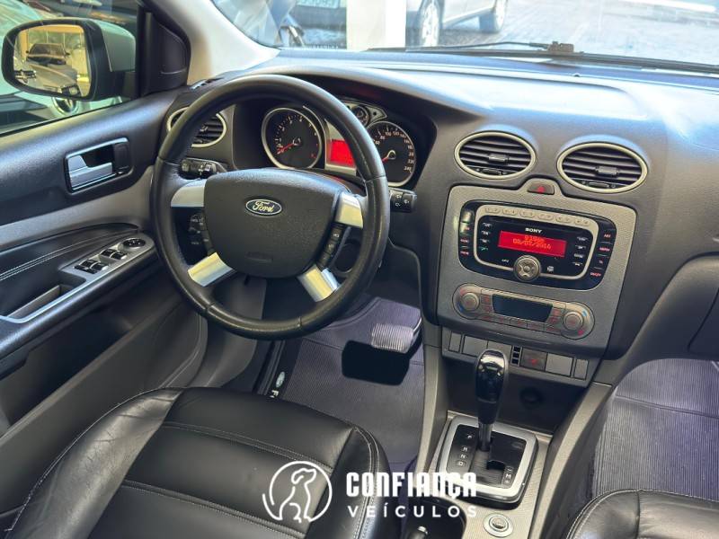 FORD - FOCUS - 2009/2009 - Prata - R$ 38.900,00