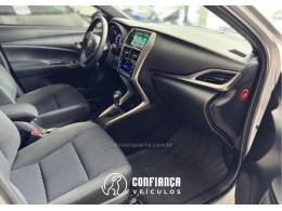 TOYOTA - YARIS - 2021/2022 - Preta - R$ 84.900,00