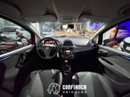 FIAT - PUNTO - 2014/2015 - Vermelha - R$ 44.900,00