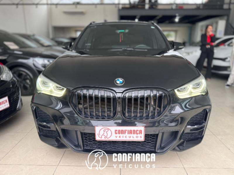 BMW - X1 - 2020/2021 - Preta - R$ 194.900,00